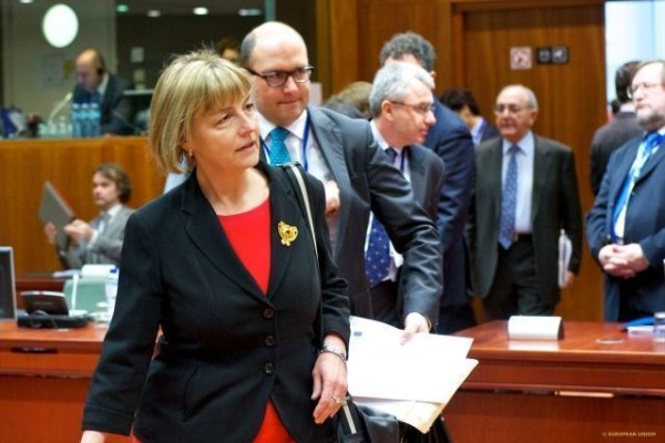 PUSIĆ DOLAZI U BEOGRAD