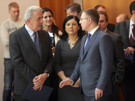 EK PODRŽAVA SRBIJU EK PODRŽAVA SRBIJU