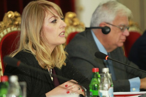 INTEGRACIJA UBRZAVA REFORME INTEGRACIJA UBRZAVA REFORME