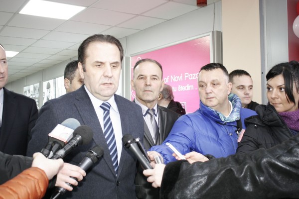 SUMNJE U REEKSPORT JABUKA