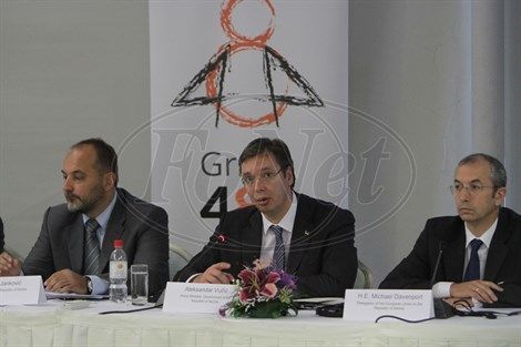 PROTIV MRŽNJE PREMA IZBEGLICAMA PROTIV MRŽNJE PREMA IZBEGLICAMA